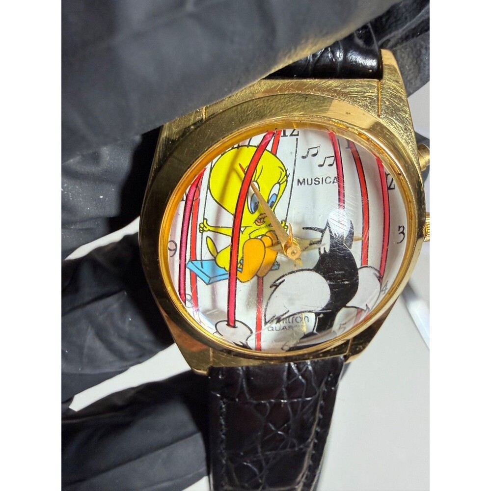 Tweety & Sylvester Armitron Musical Quartz Watch Gold Case Black Leather Band